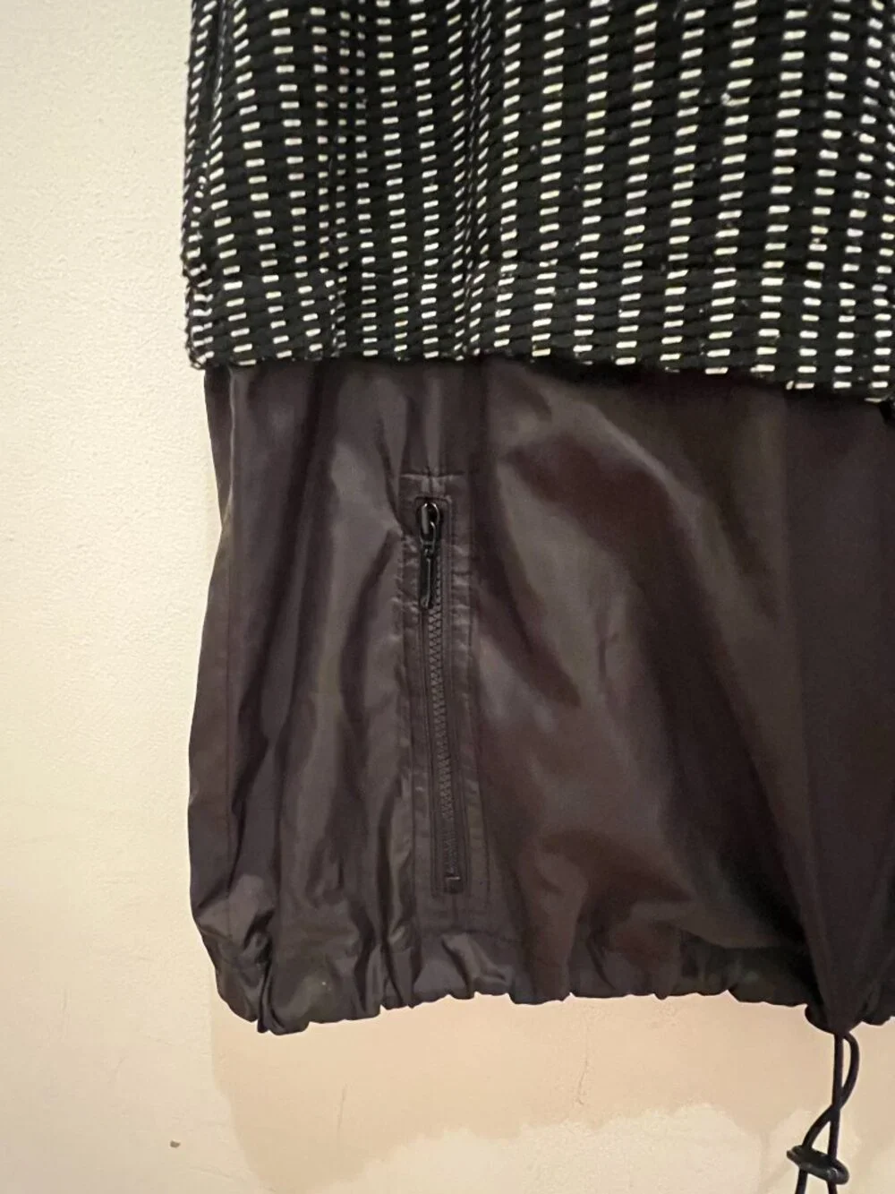 Zenergy by Chico’s Black Hooded Zip Vest – Lightweight Windbreaker – Size 1